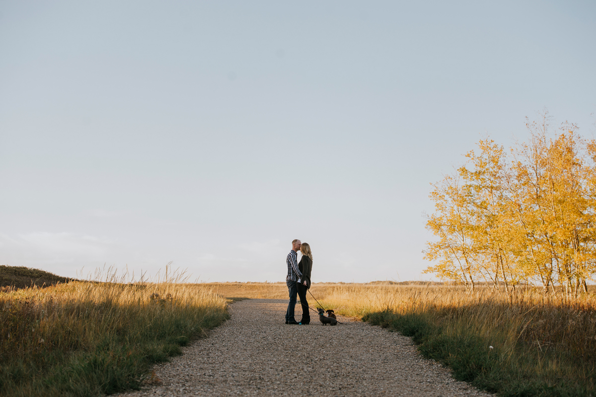 saskatoon saskatchewan fall couples session