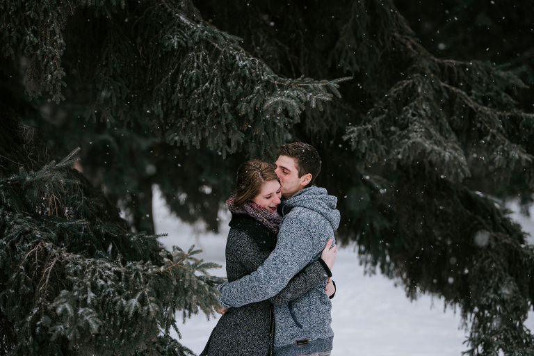 saskatoon saskatchewan winter couples session president murray park