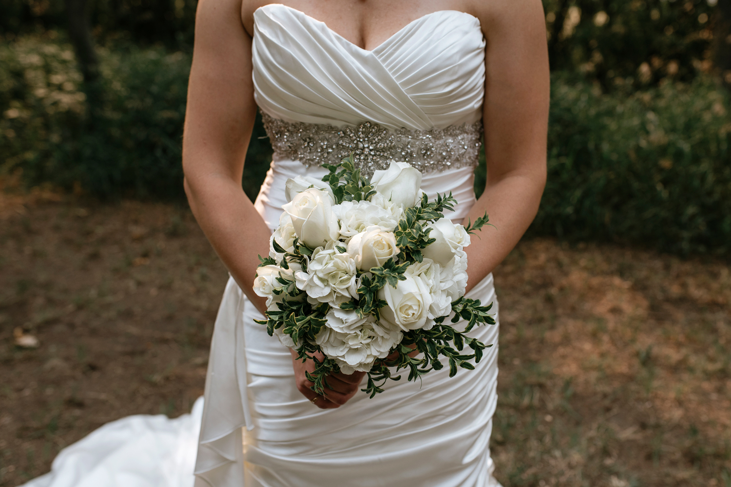 humboldt saskatchewan summer wedding brides bouquet