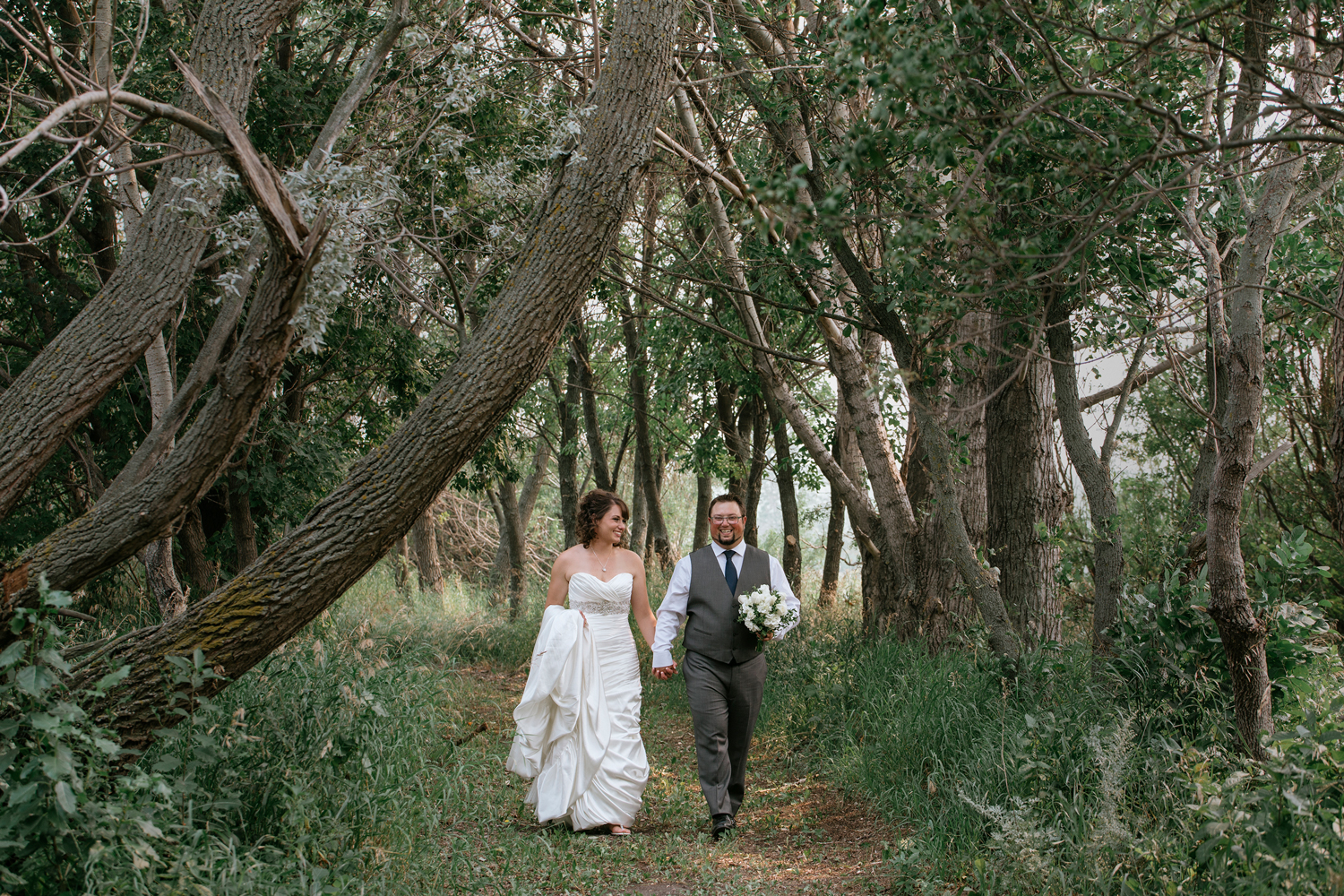 humboldt saskatchewan summer wedding bride and groom portraitsq