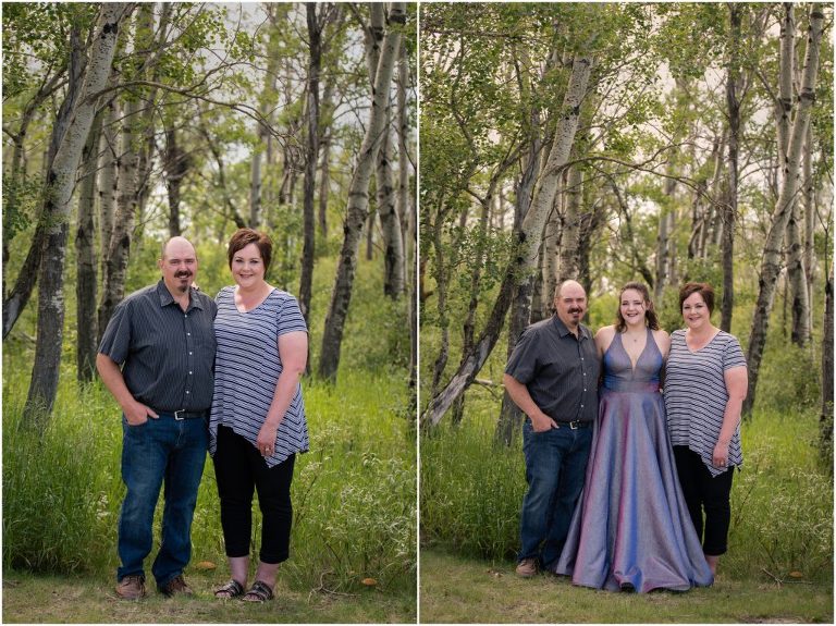 dalmeny saskatchewan 2020 grad session portraits with mom and dad, portrait of mom and day by themselves