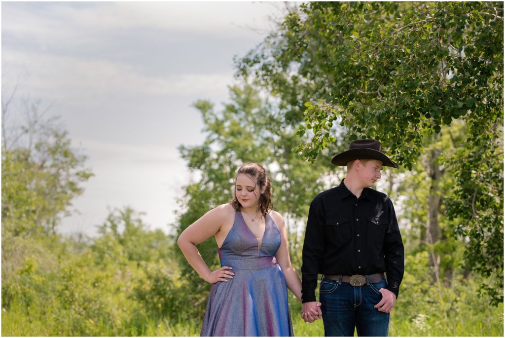 dalmeny saskatchewan 2020 graduation session with escort