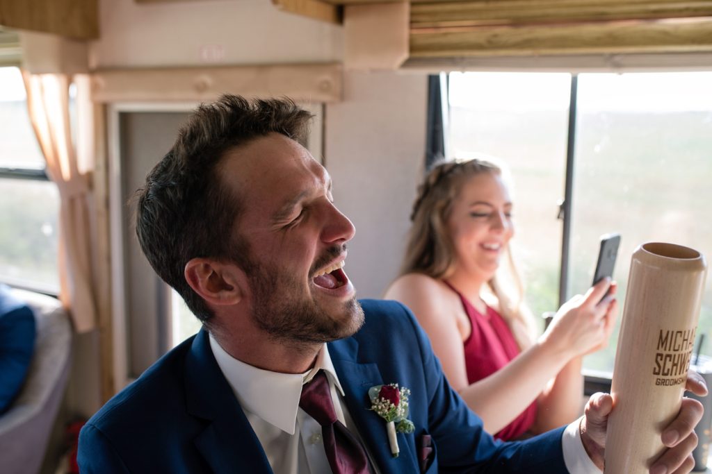 groomsman singing his heart out 