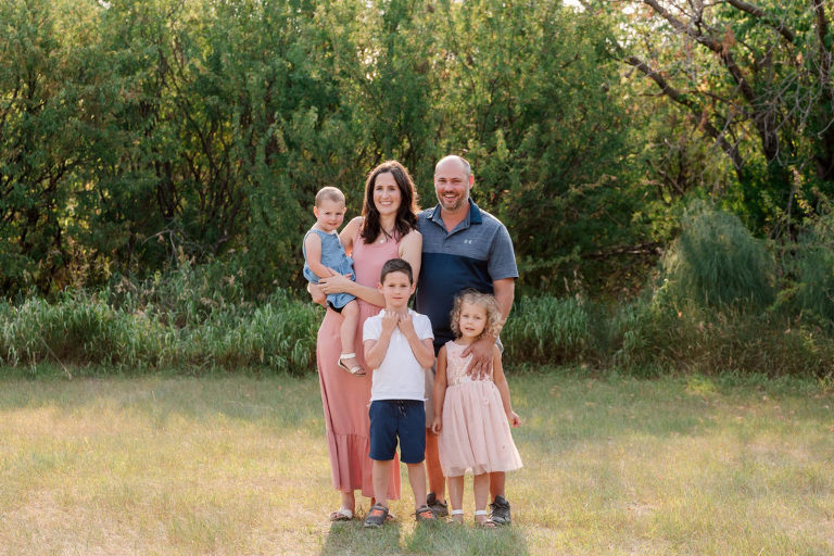 family portrait with 3 younger kids