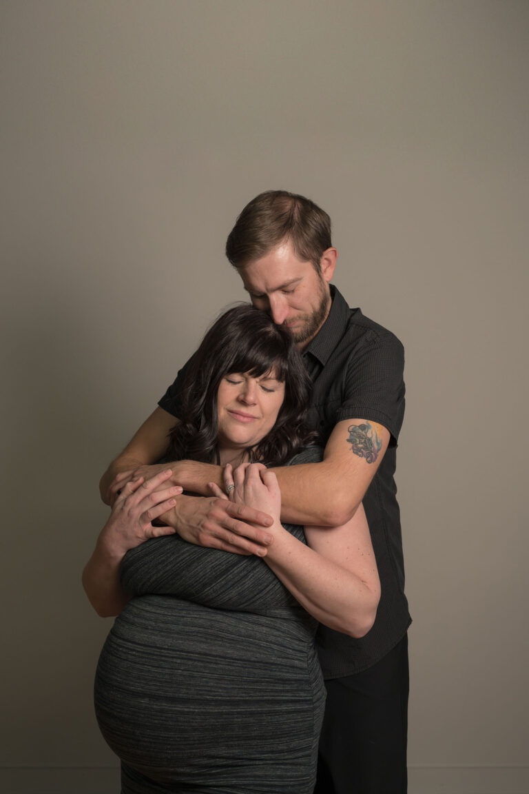 Studio Maternity Session & Christmas Set